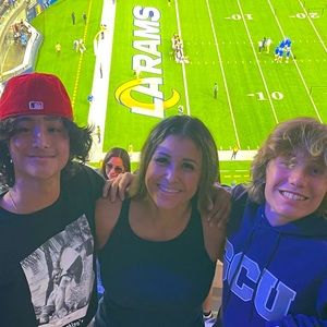 Meet your Posher, Lexa